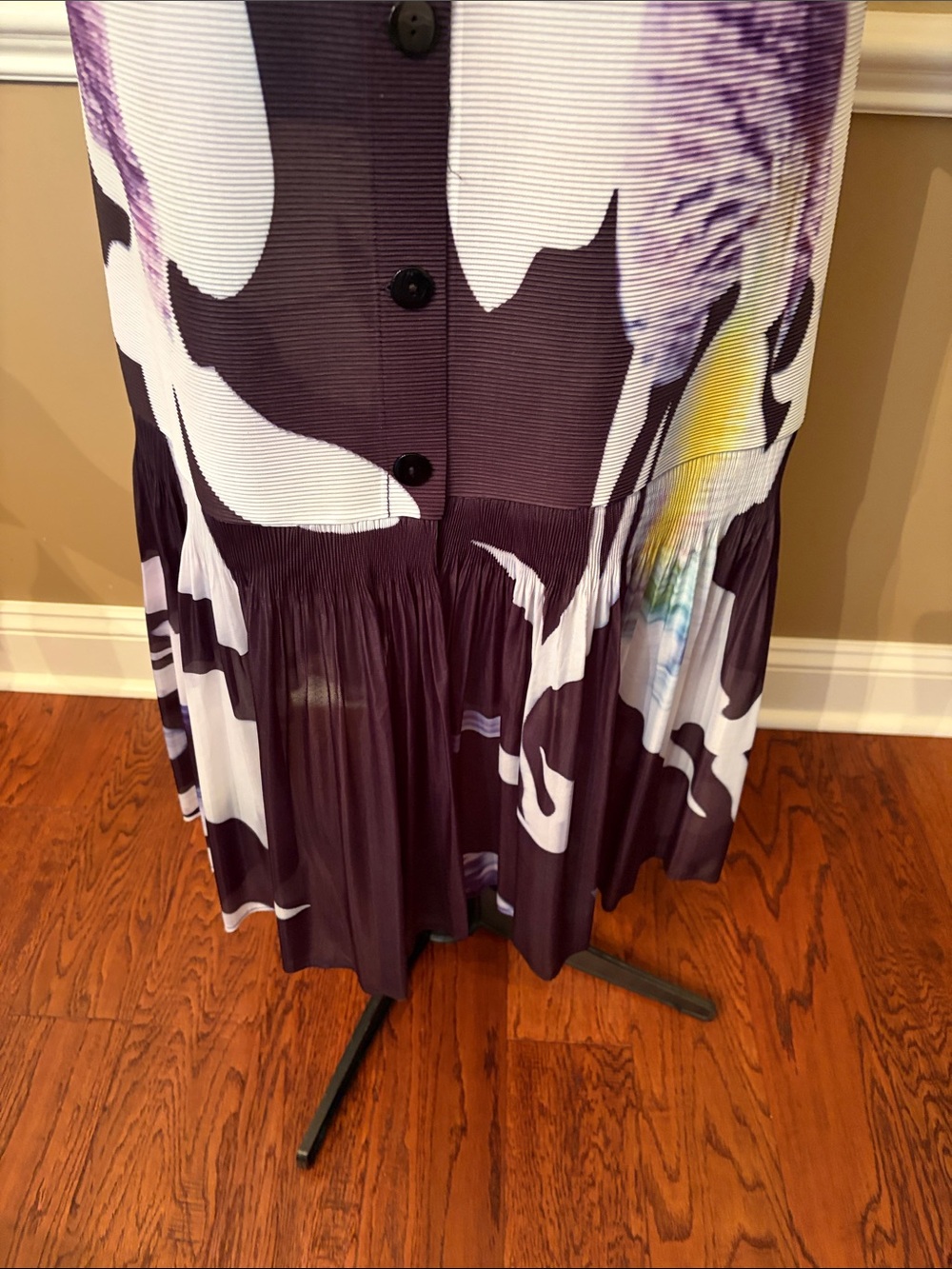Dress - Picture 3 of 5